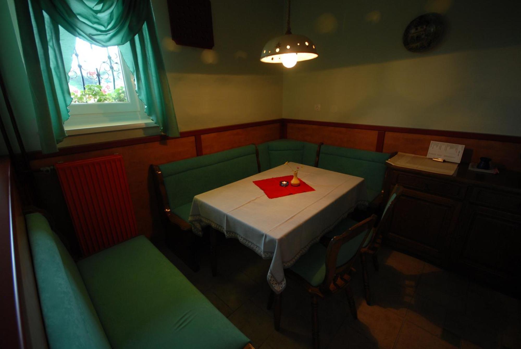 Pod Orehi Guest House Loče pri Poljčanah Eksteriør billede