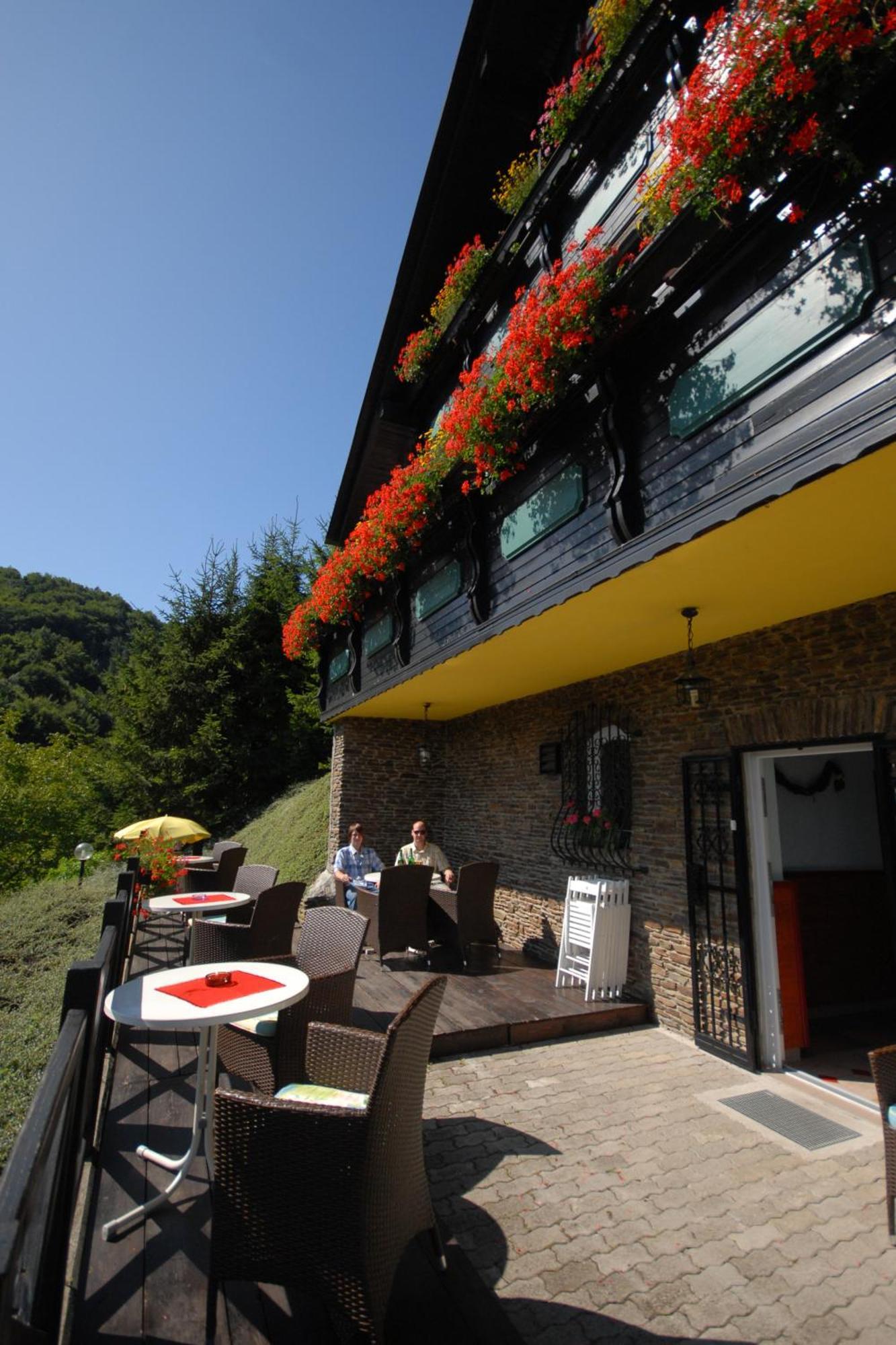 Pod Orehi Guest House Loče pri Poljčanah Eksteriør billede