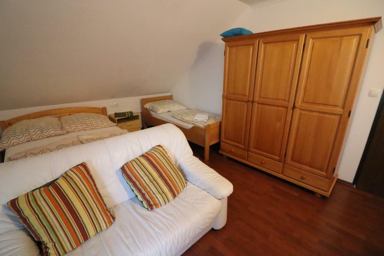 Pod Orehi Guest House Loče pri Poljčanah Eksteriør billede