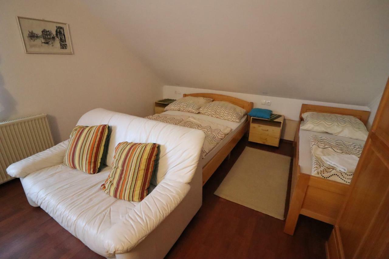 Pod Orehi Guest House Loče pri Poljčanah Eksteriør billede
