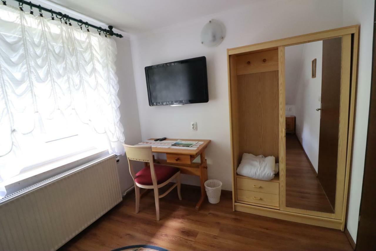Pod Orehi Guest House Loče pri Poljčanah Eksteriør billede